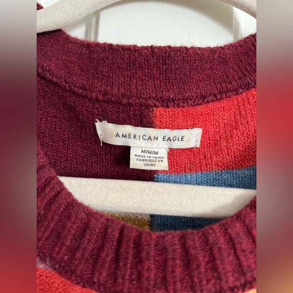 American Eagle //Size women’s Small. Stripped, soft sweater. - Picture 2 of 3